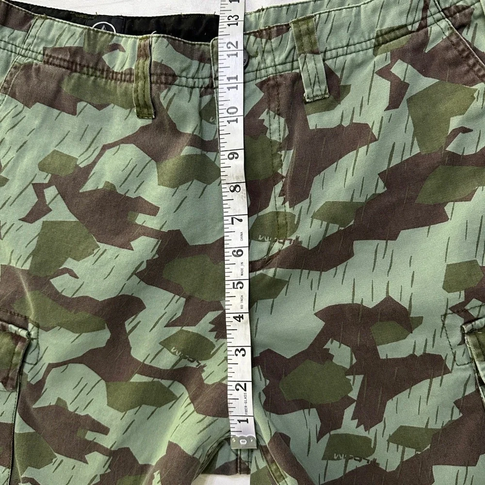 Volcom Camo Cargo Shorts Mens 34 Utility Skater‎ Streetwear Grunge Y2K Military